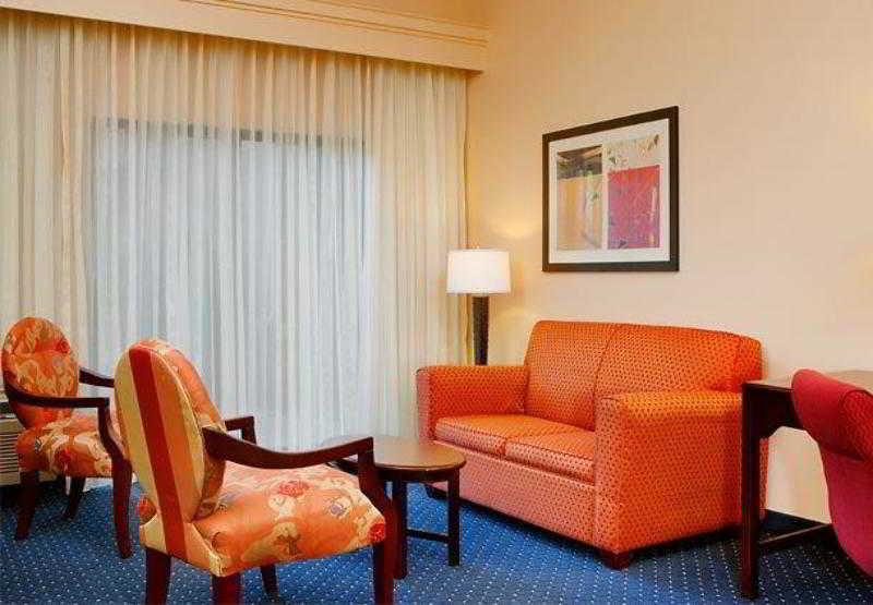 Hotel Courtyard By Marriott Atlanta Alpharetta Pokoj fotografie